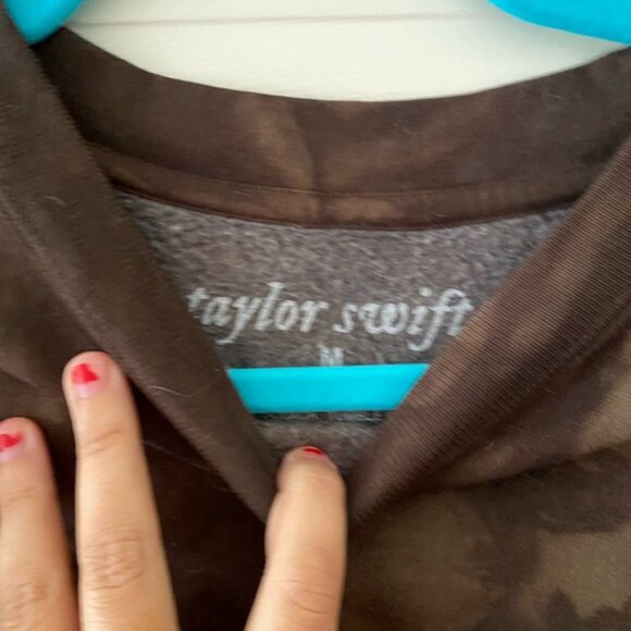 taylor swift “your ivy grows” evermore sweatshirt - Picture 3 of 4